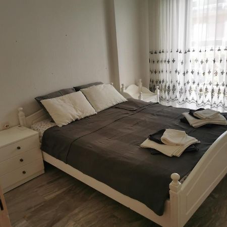 ניאה מודאניה Entire Bedroom Apartment With Big Balcony Perfect For Families Mishev מראה חיצוני תמונה