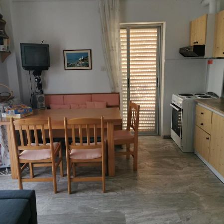 ניאה מודאניה Entire Bedroom Apartment With Big Balcony Perfect For Families Mishev מראה חיצוני תמונה